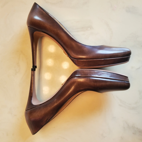 Prada Fumo patent leather pumps - Picture 7 of 9